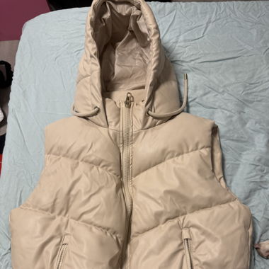 Gilet à capuche matelassé beige imperméable