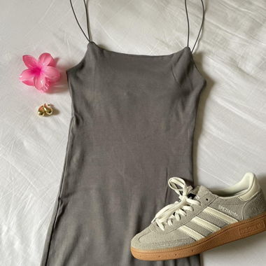Robe grise
