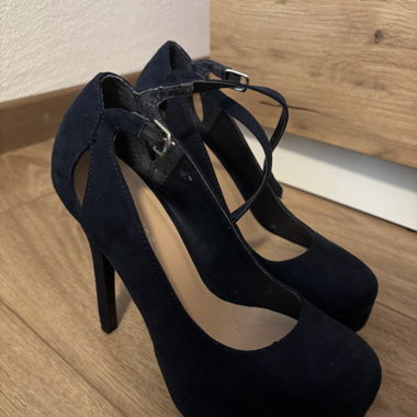 NEW LOOK HIGH HEELS 2000S BADDIE