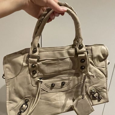 Markenlose Handtasche