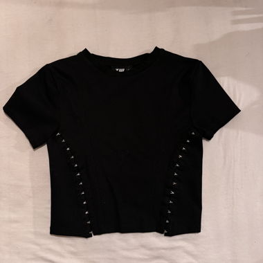 Black t-shirt (corset style)