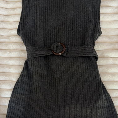 Zara Ärmelloses Kleid