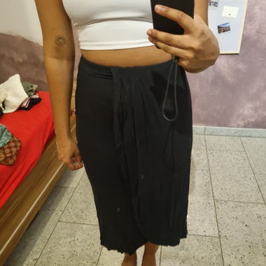 Black skirt