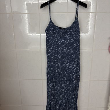 Brandy Melville blaues Blumen-Spaghettiträgerkleid