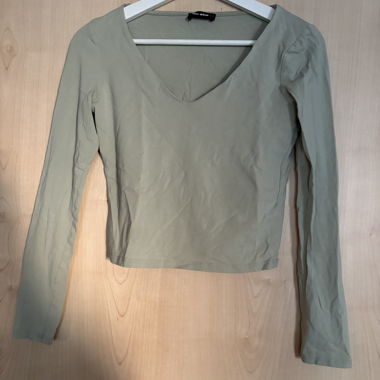 T-shirt manches longues avec encolure en V
