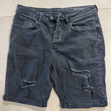 Short en jean noir