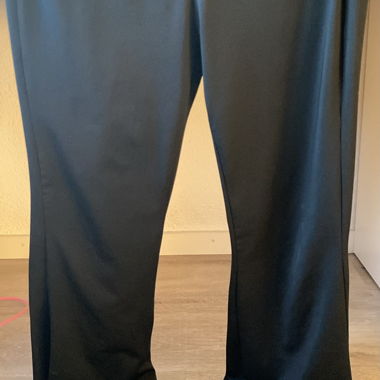 Pantaloni neri