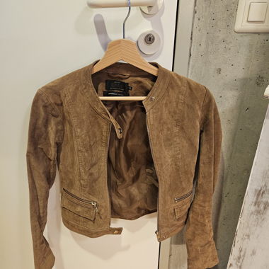 Short suede jacket