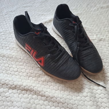 Scarpe sportive FILA nere con suola anti macchia 
