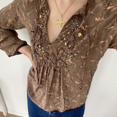 Gorgeous 100% silk blouse