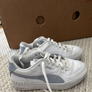 Puma Sneakers
