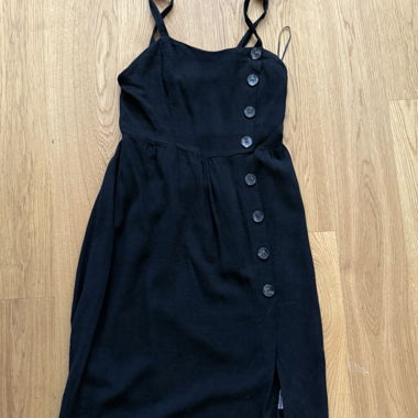 vestito di lino nero con spacco