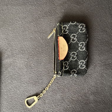 Gucci Kartenetui mit Kette
