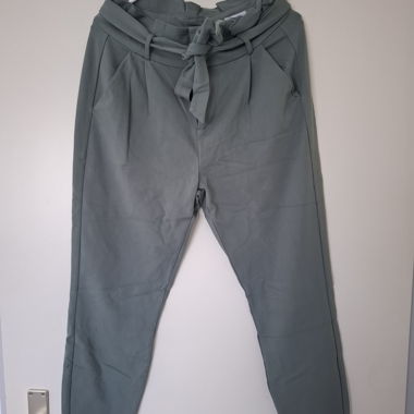 Grüne Damenhose Gr. M