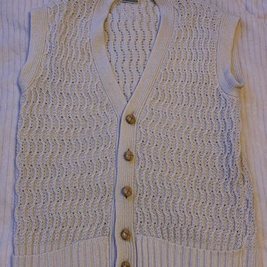 Gilet en maille torsadée beige