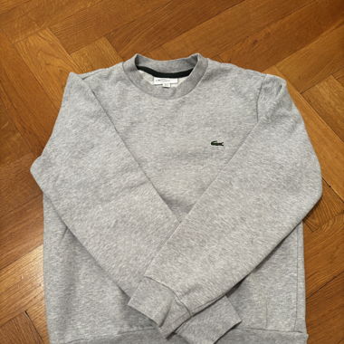 Lacoste sweather 