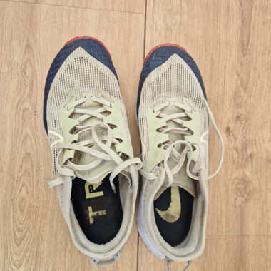 Nike Trail Lauf/Wanderschuhe grünlich/rot