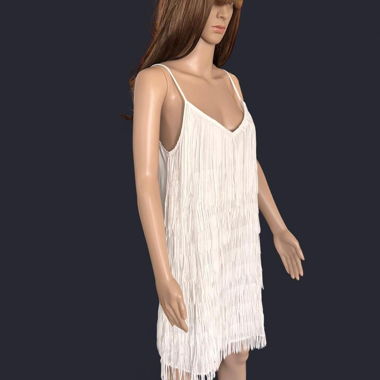 Abito Boho Chic Bianco con Frange