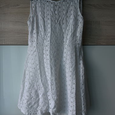 Robe blanche en dentelle