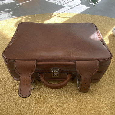 Valise en cuir vintage brune