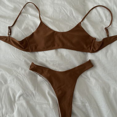 Bikini caramel