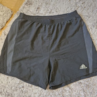 Pantaloncini sportivi adidas
