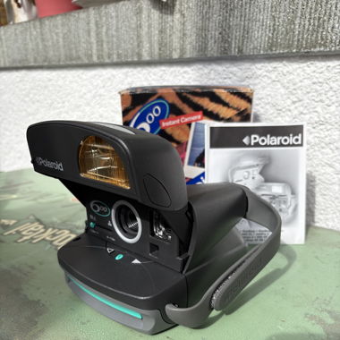 POLAROID 600 adjustable camera 2001