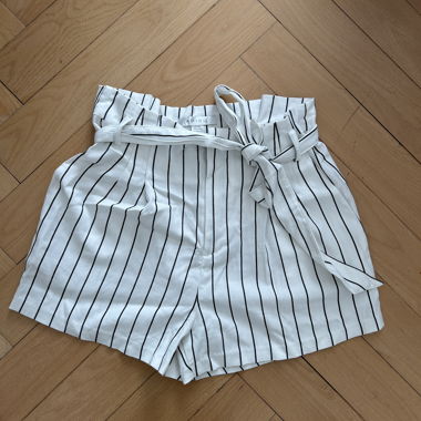 Short striped fabric shorts