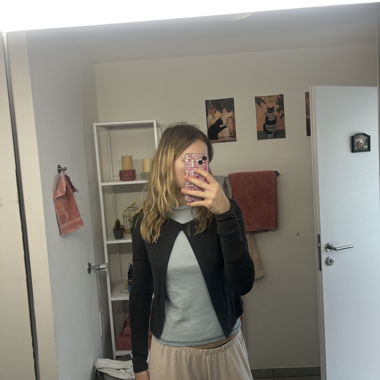 Cardigan pour femme gris foncé
