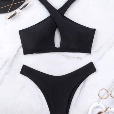 Bikini noir à bretelles croisées