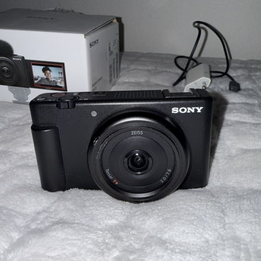 Sony Vlog Camera ZV-1F