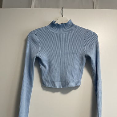 Blaues Pullover 
