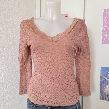 Haut en dentelle rose (M)