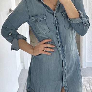 Jeanshemdkleid mit Knopfleiste