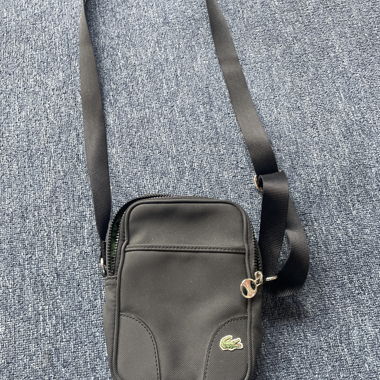 Lacoste umhängetasche
