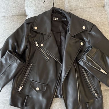 Zara (S)