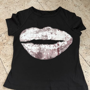 T-shirt nera SHEIN