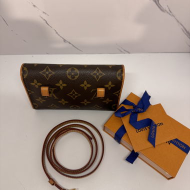 Secondhand LV Beltbag