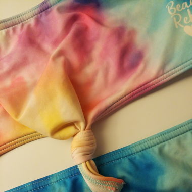 Buntes Bikini