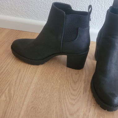 Stiefel schwarz Gr. 39