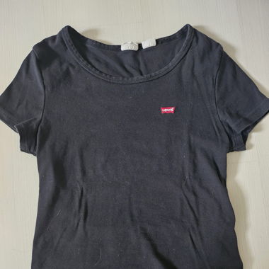 T-shirt Levis Women M