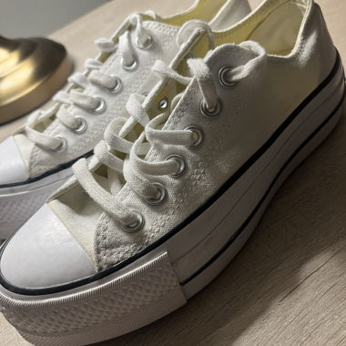 Converse platform low white