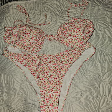 Costume da bagno donna di tendenza floreale, taglia M