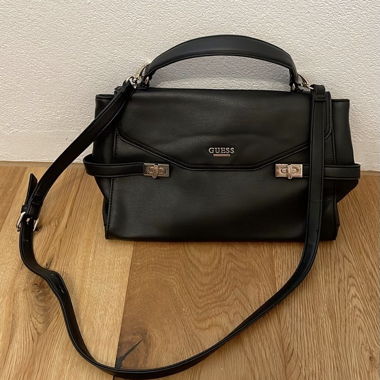 GUESS Black Shoulder Bag