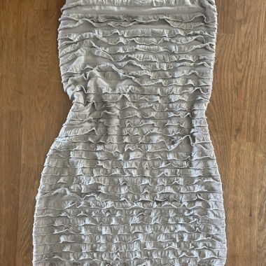 Graues Schulterfreies Kleid/Top