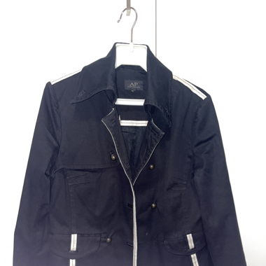 Schwarzer Blazer