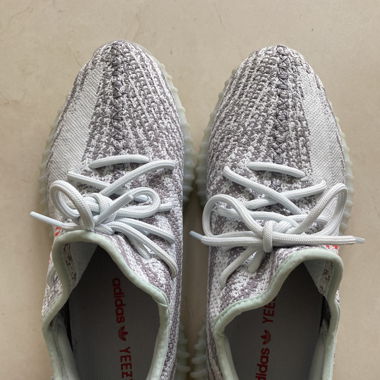 Yeezy Boost 350 V2 Blutin Grösse 42