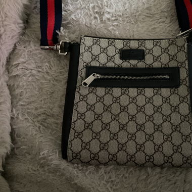 Nicht originale Gucci Umhänge Tasche 