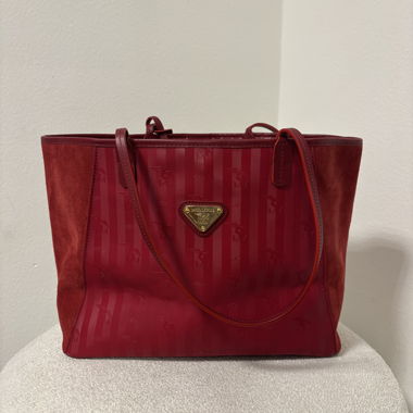 Mollerus red shopper