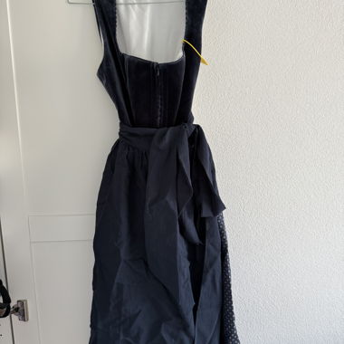 Blaues Dirndl